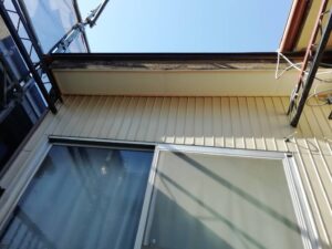 松戸市で外壁塗装の前に軒裏改修を行いました。