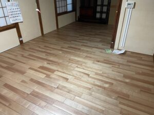松戸市の床貼り工事が終了しました。床暖房もバッチリです。