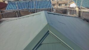 鎌ヶ谷市で屋根の葺き替えを施工しています。