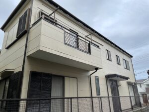 松戸市で外壁塗装と屋根塗装、雨樋交換等の工事が完了しました。