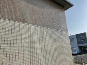 柏市で施工していた外壁塗装と屋根塗装などの工事が終わりました。