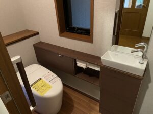 柏市で施工中のトイレ改装工事が本日、終了しました。