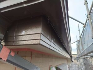 柏市で外壁塗装と屋根葺き替え工事を施工しています。