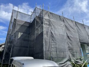 松戸市の外壁塗装、屋根塗装施工中。