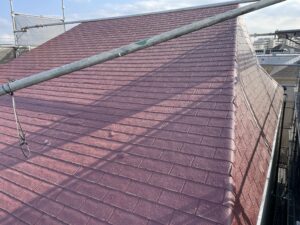 松戸市で屋根の葺き替え工事をカバー工法で施工します。
