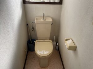 柏市でトイレ交換のお見積りの為に現場を確認してきました。