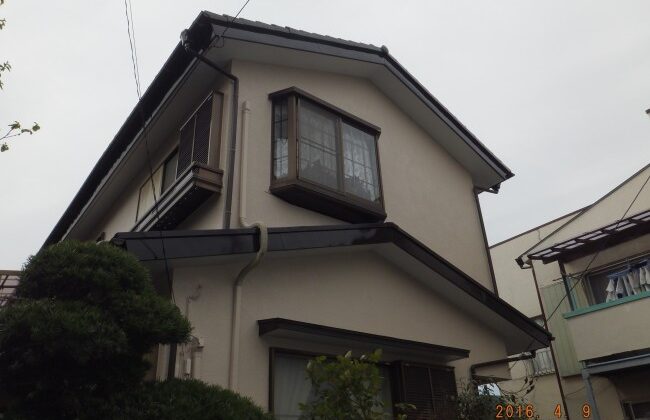 松戸市の外壁・屋根塗装、雨戸と戸袋も同時施工