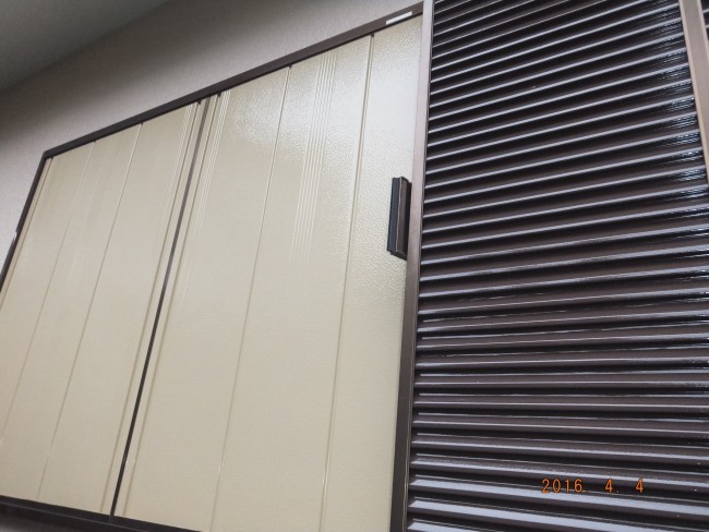 after 雨戸、戸袋塗装