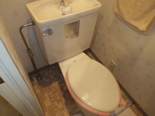 before トイレ交換