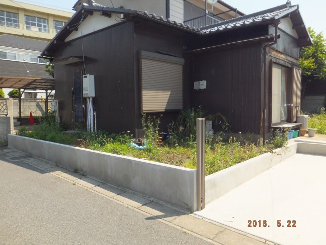 工事前　外壁サイディング、外構