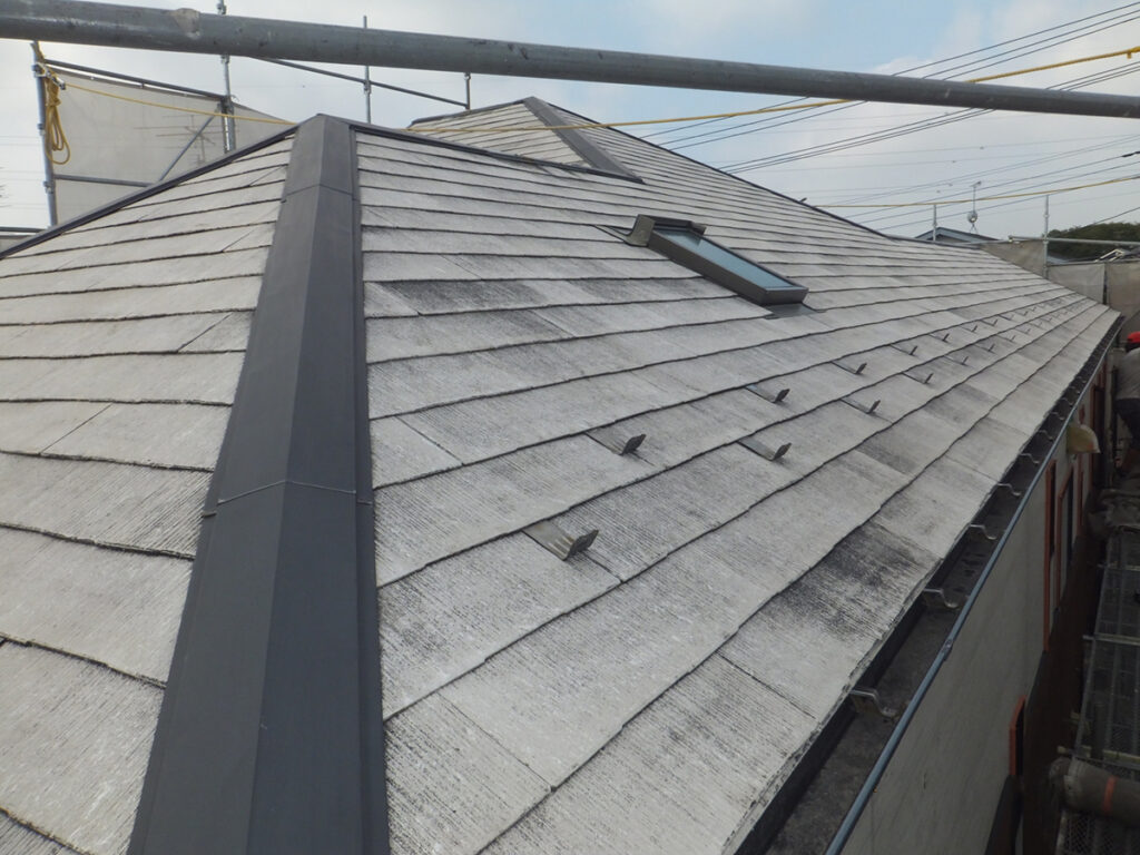 屋根施工中